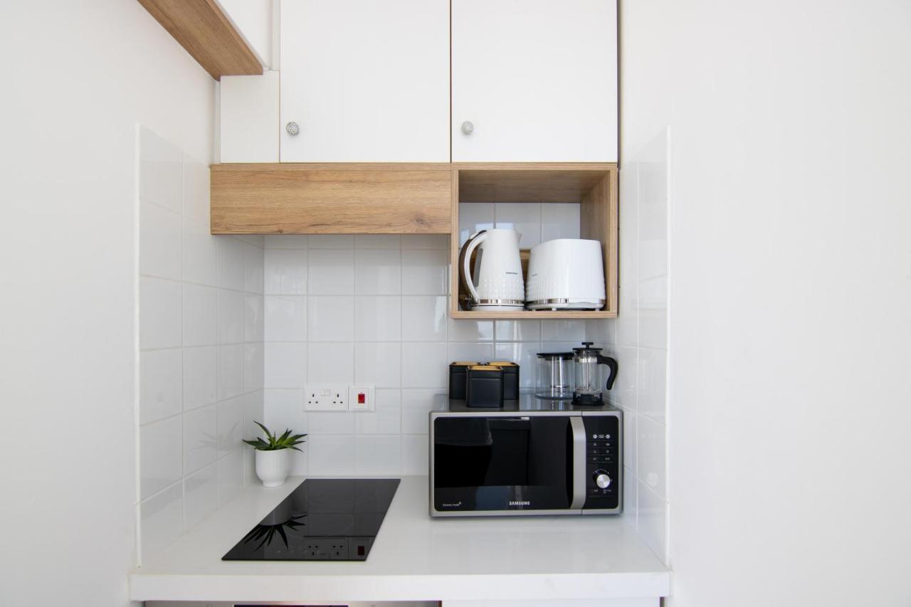 Phaedrus Living Seaview Studio Suite Lighthouse 52 Paphos Bagian luar foto